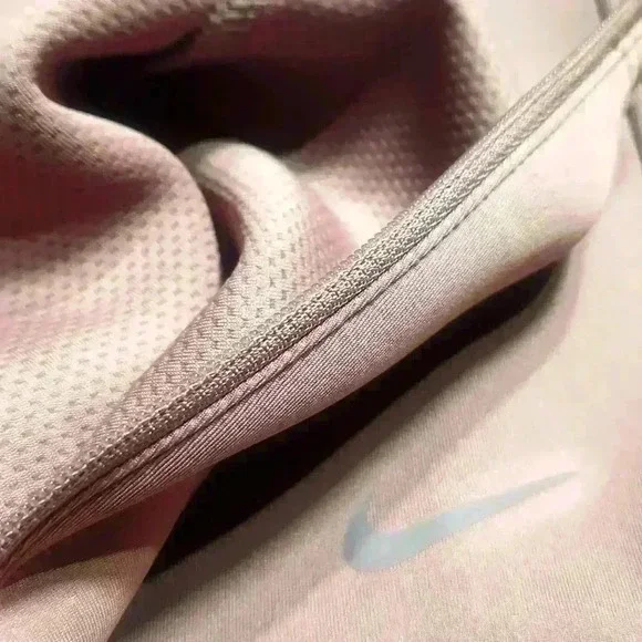 Nike DRI-FIT technology loose fit 7/8 length HIGH RISE NWT - Picture 2 of 14